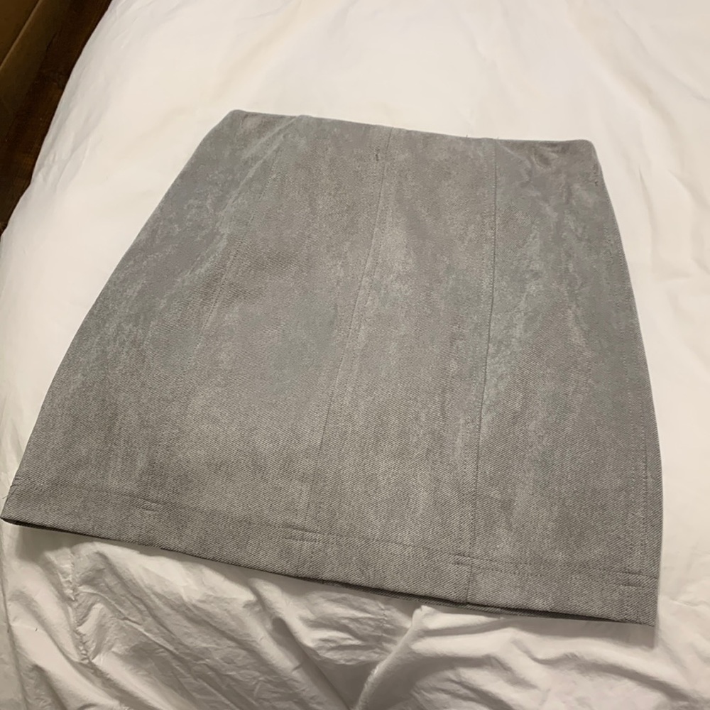Grey mini skirt